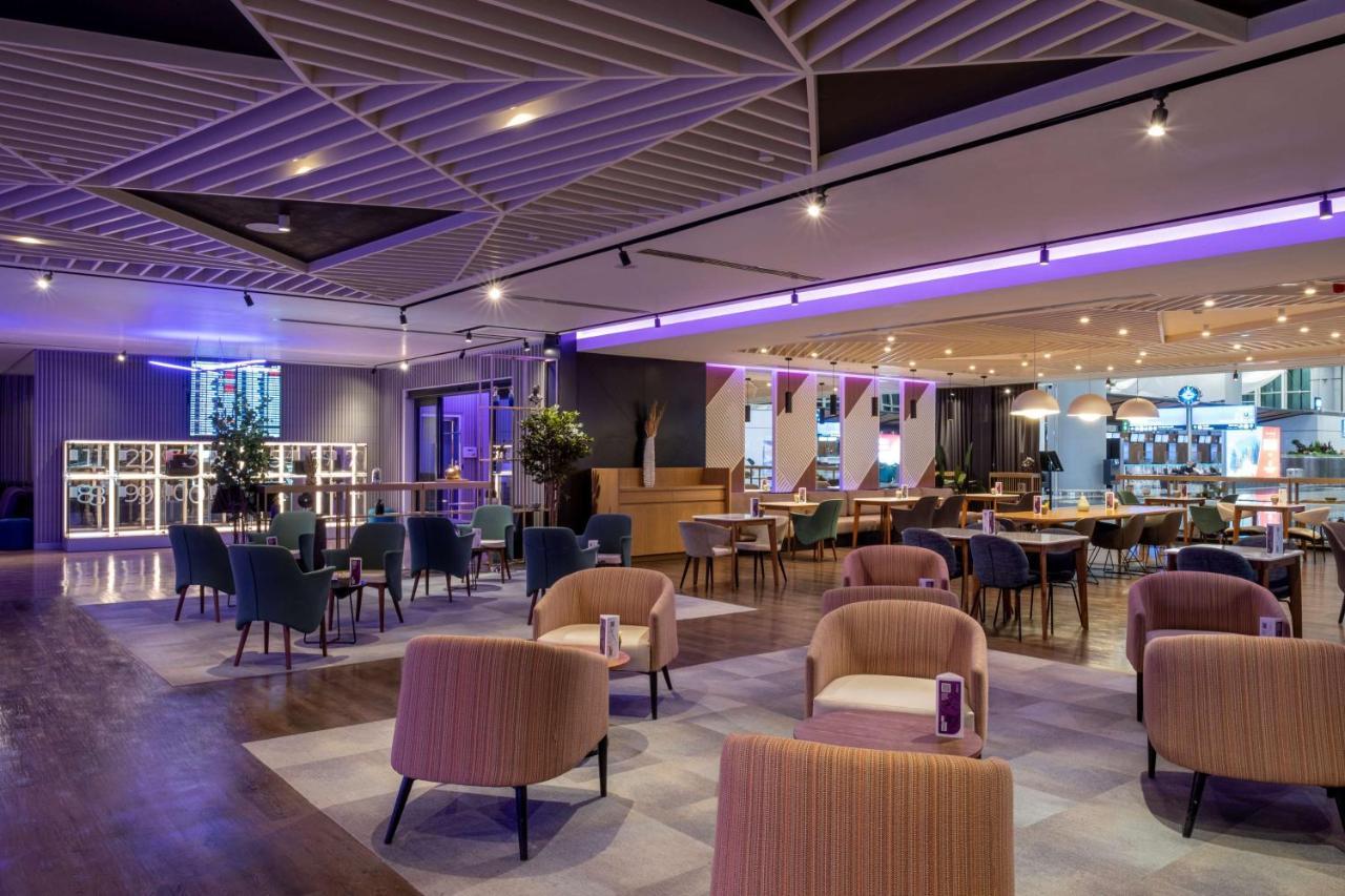 Hotel Yotel Airport, Entrance Provincia di Istanbul