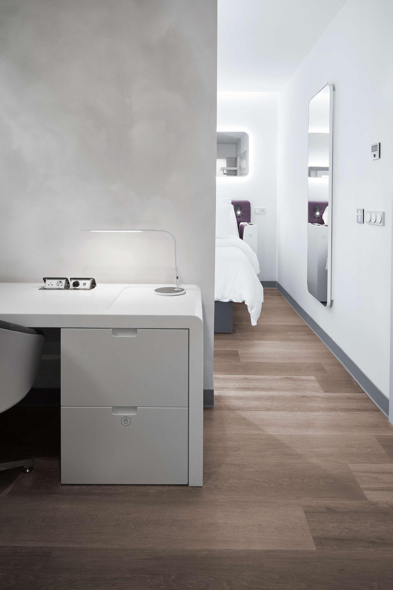 Yotel Airport, Entrance Hotel Istanbul